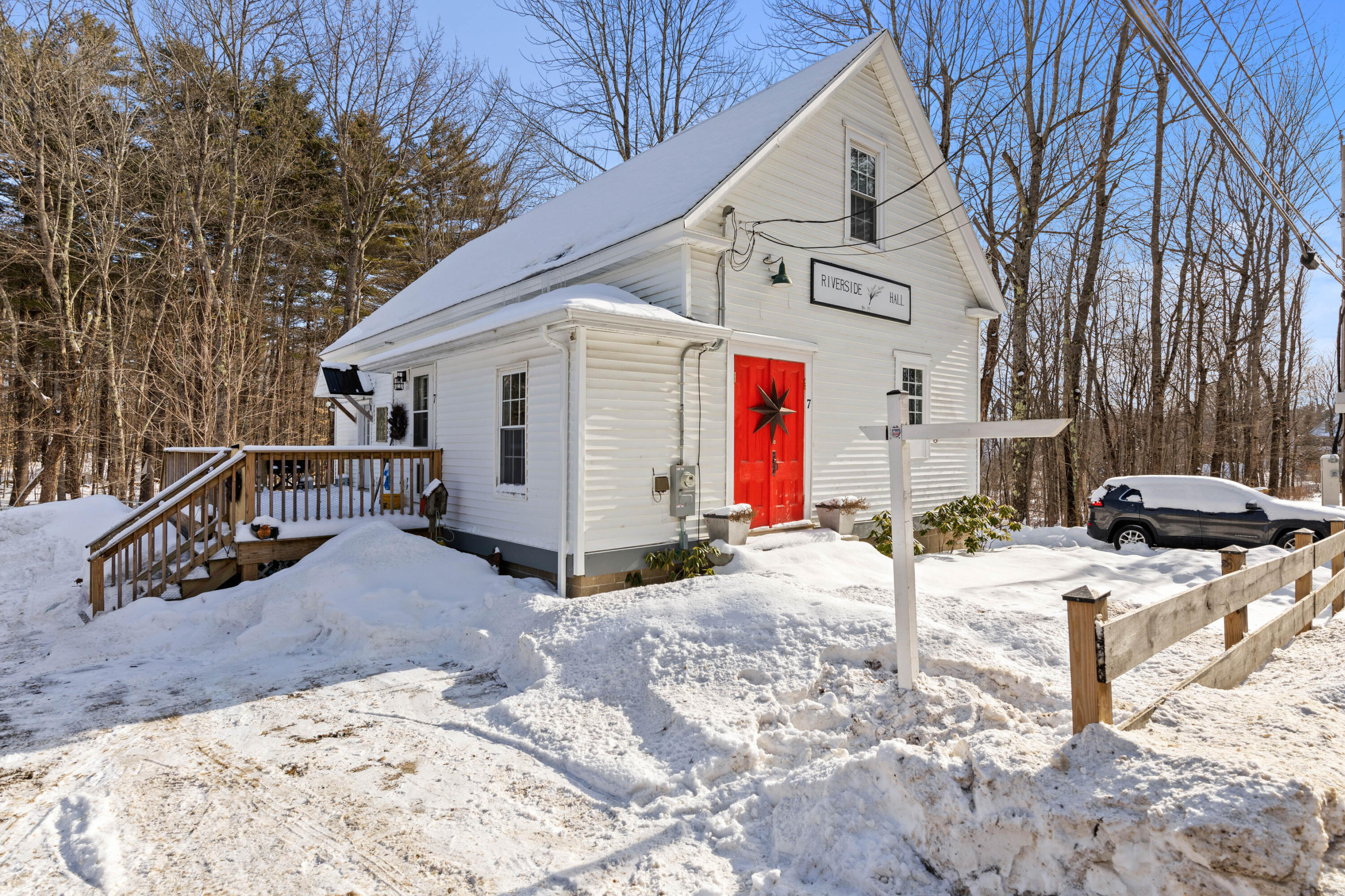7 Raymond Hill Road Raymond ME 04071