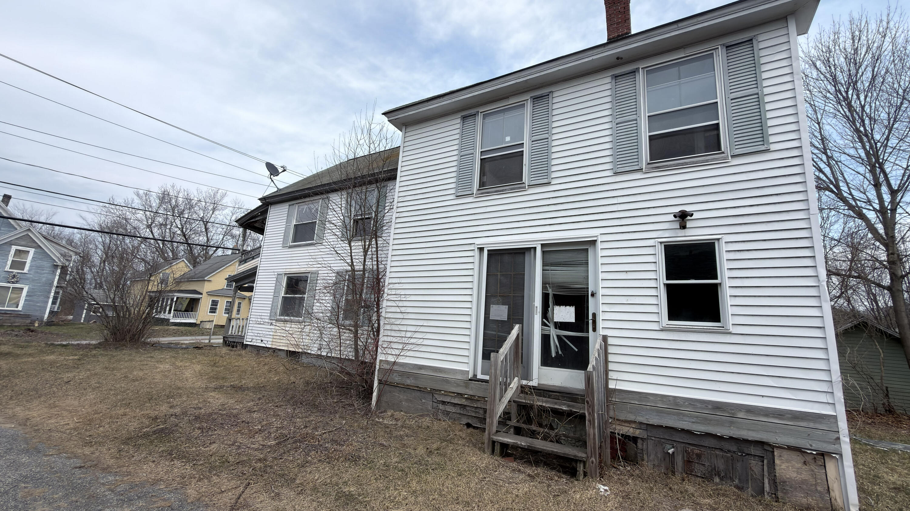 Lewiston ME 04240