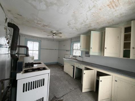 22 Berkeley Street Westbrook ME 04092