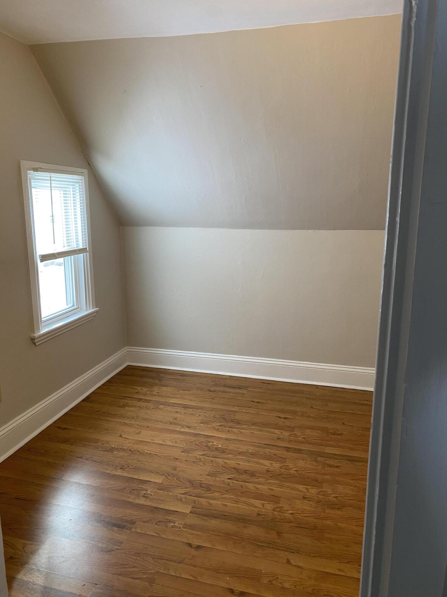 323 Broadway Rockland ME 04841
