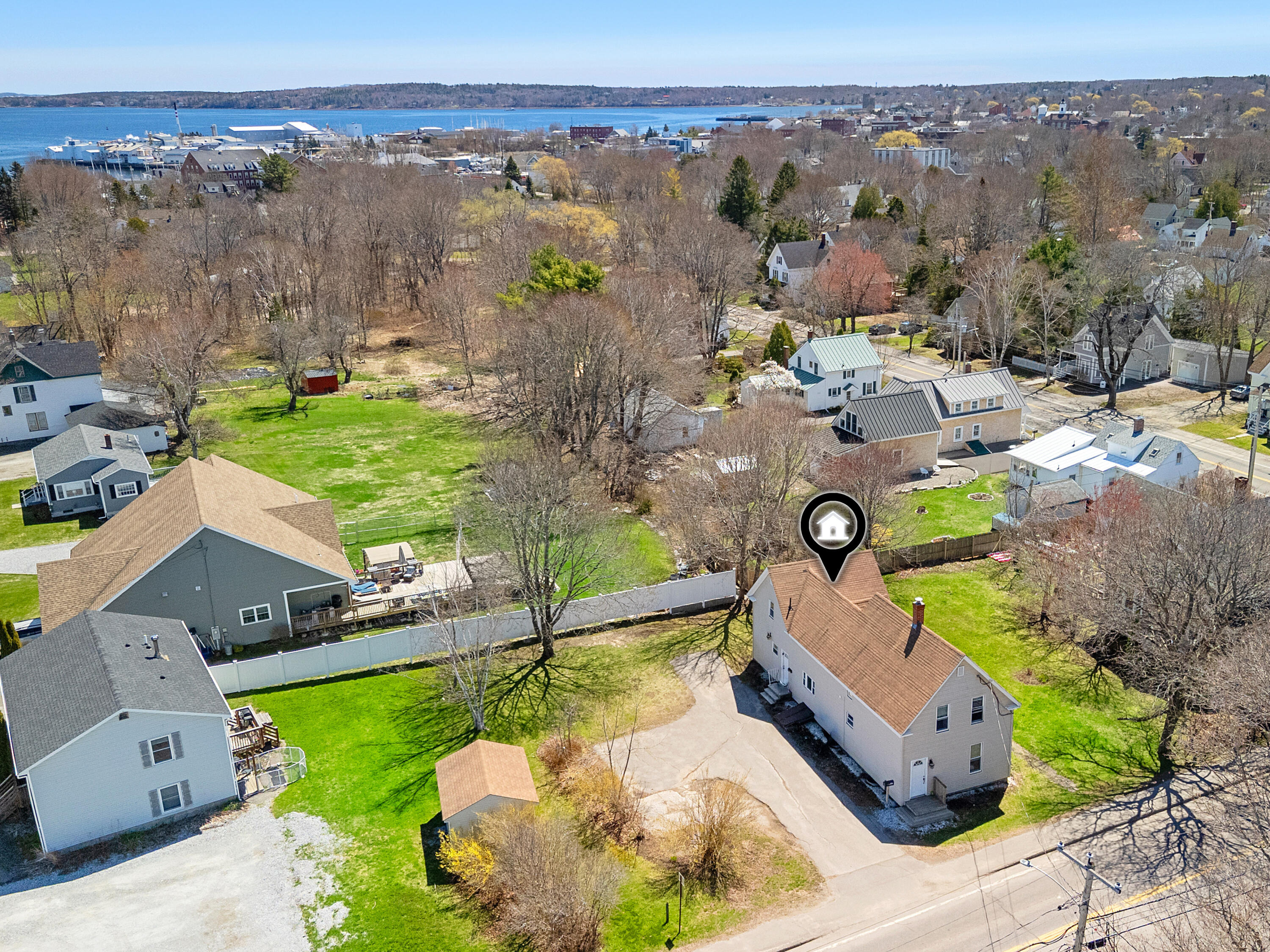 323 Broadway Rockland ME 04841