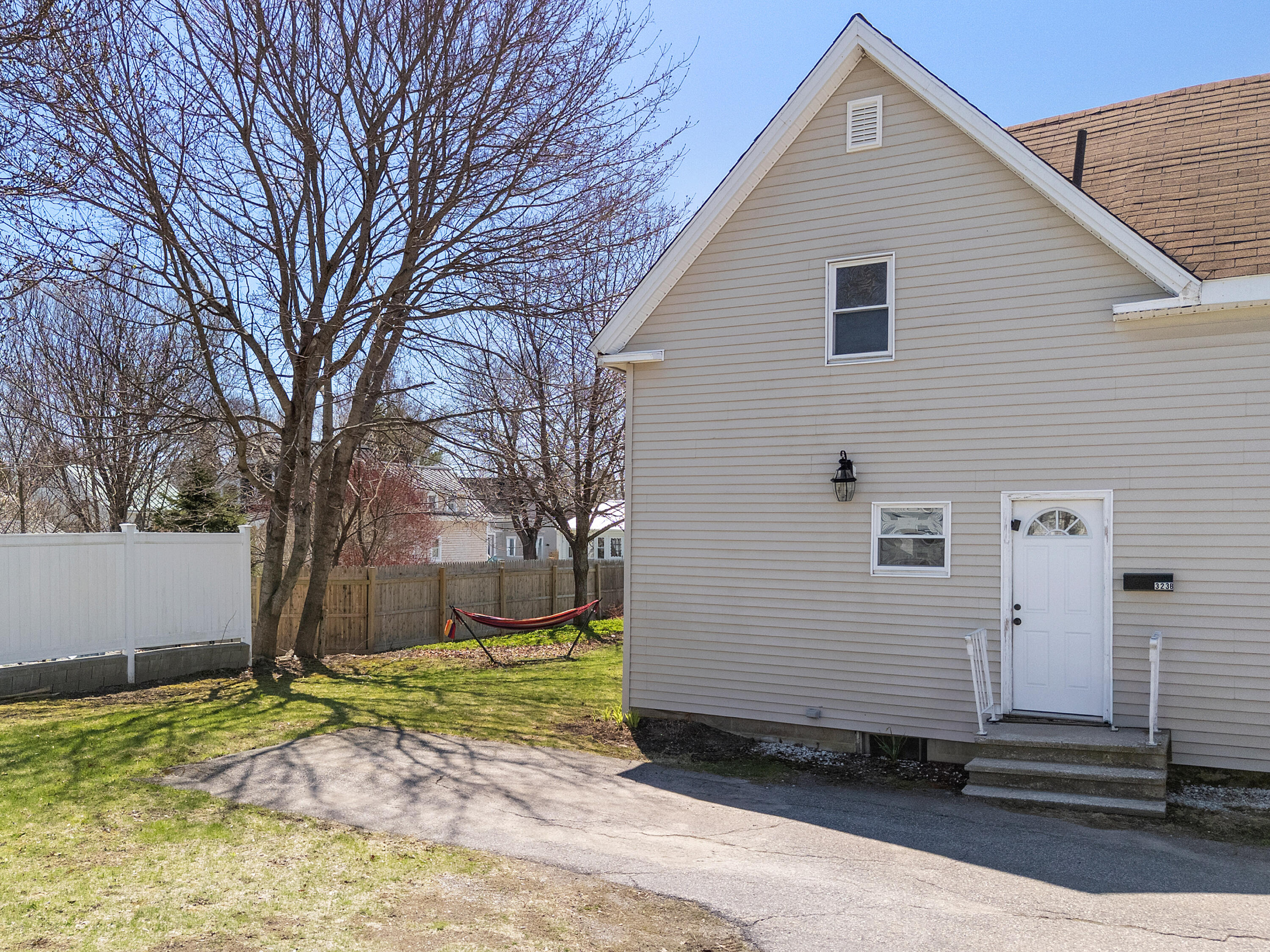 323 Broadway Rockland ME 04841