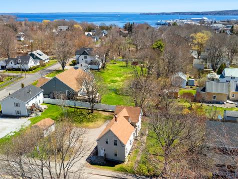 323 Broadway Rockland ME 04841
