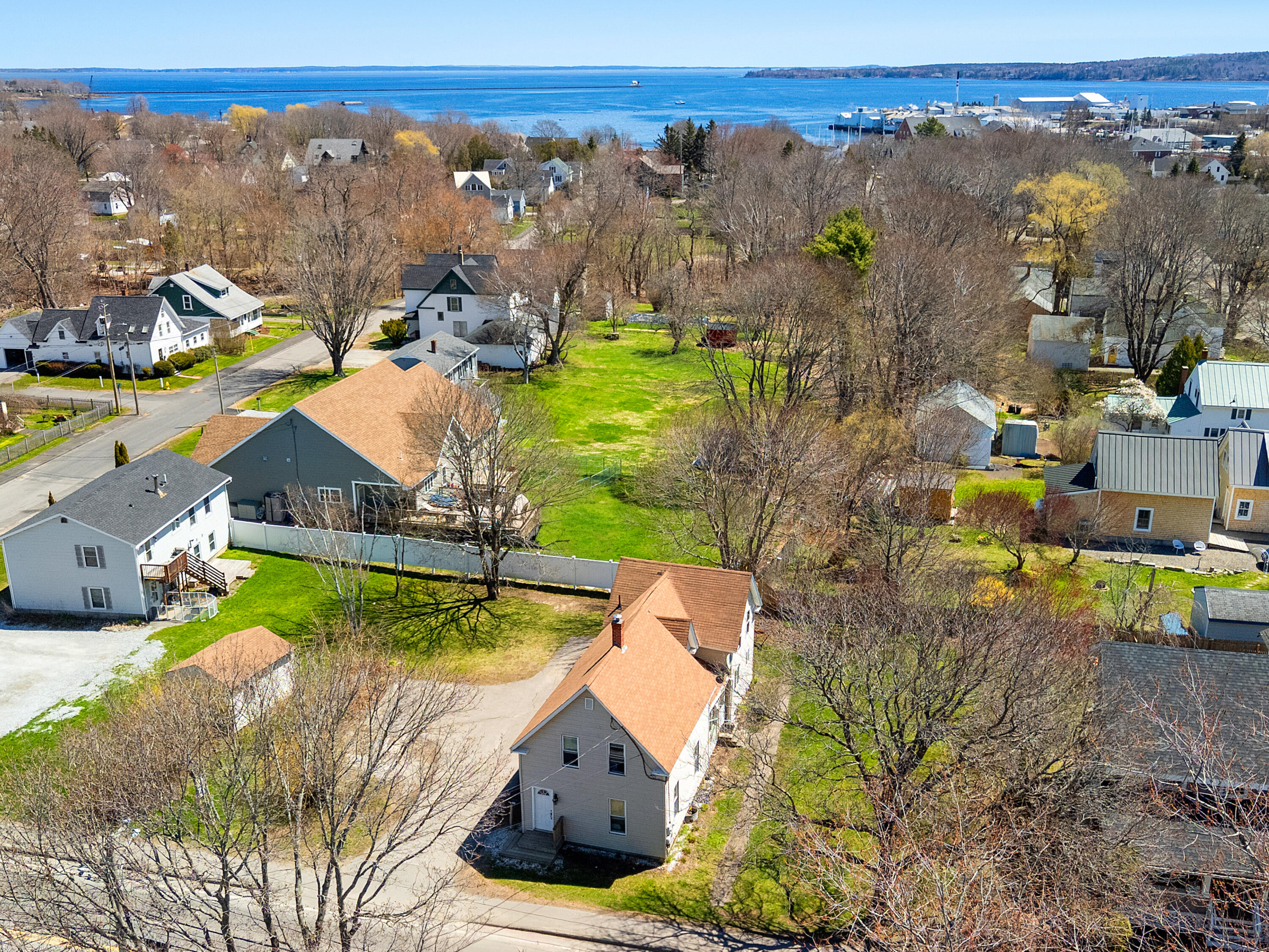 323 Broadway Rockland ME 04841