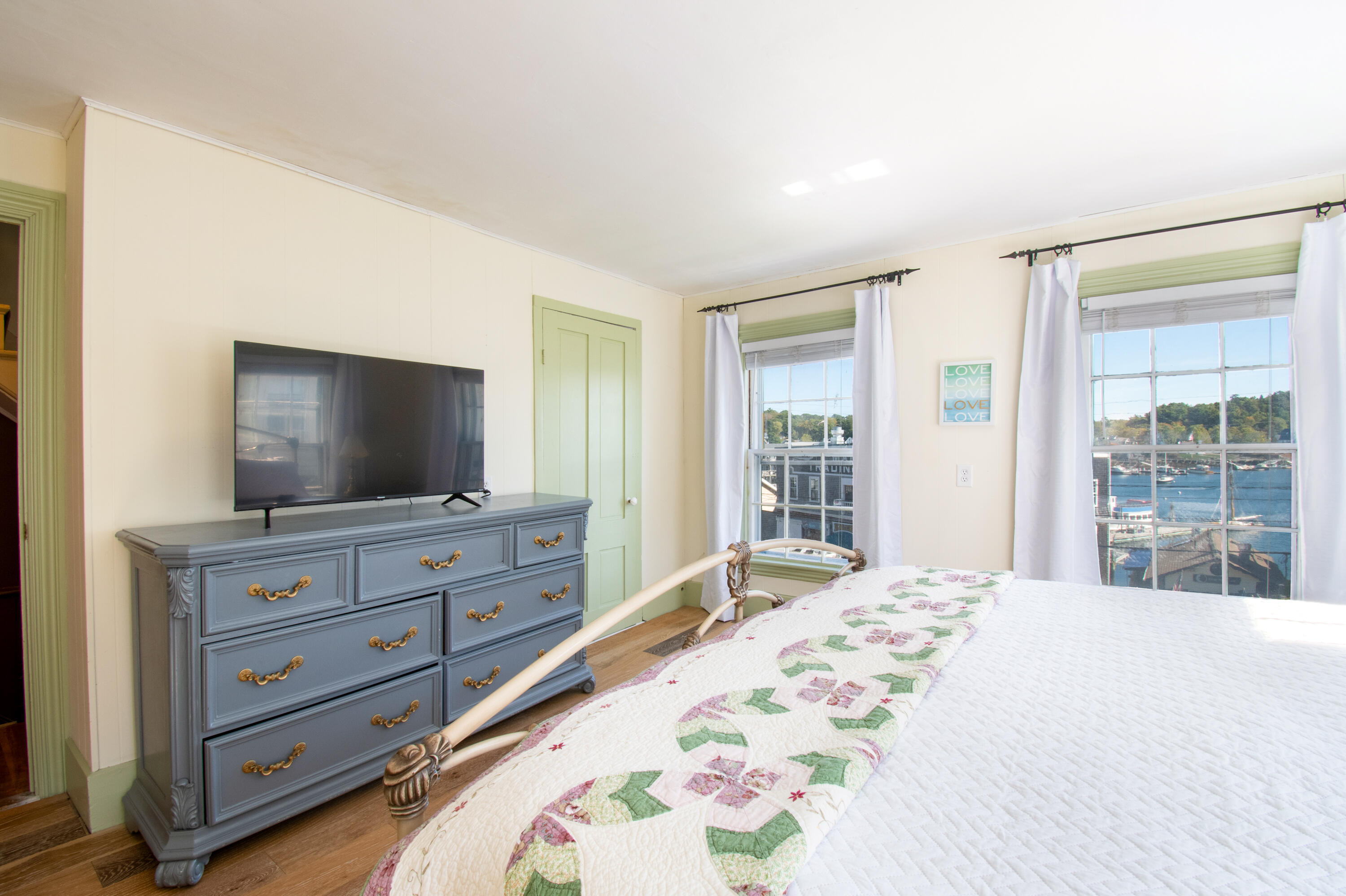 53 Commercial Street Boothbay Harbor ME 04538