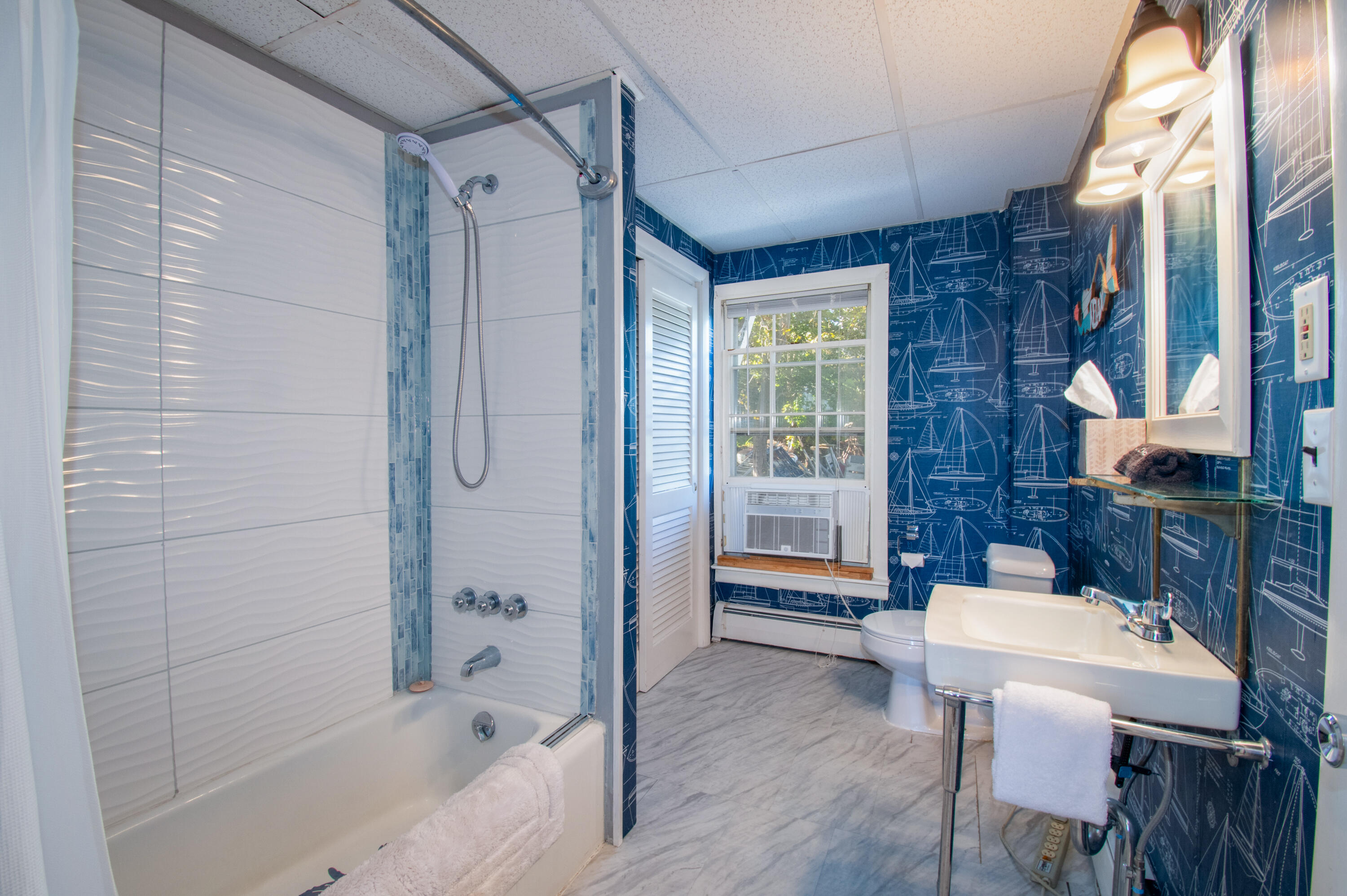 53 Commercial Street Boothbay Harbor ME 04538