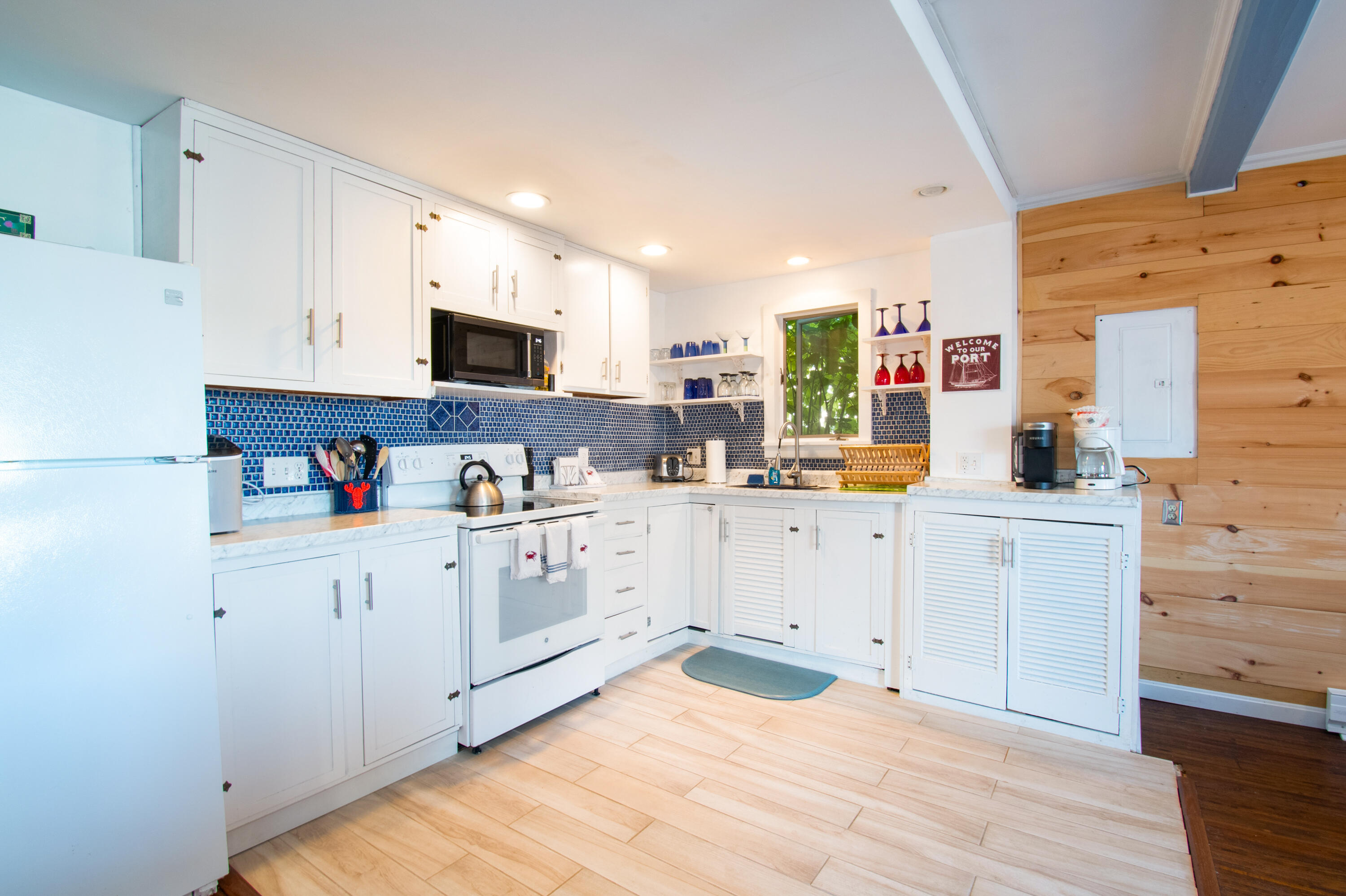 53 Commercial Street Boothbay Harbor ME 04538