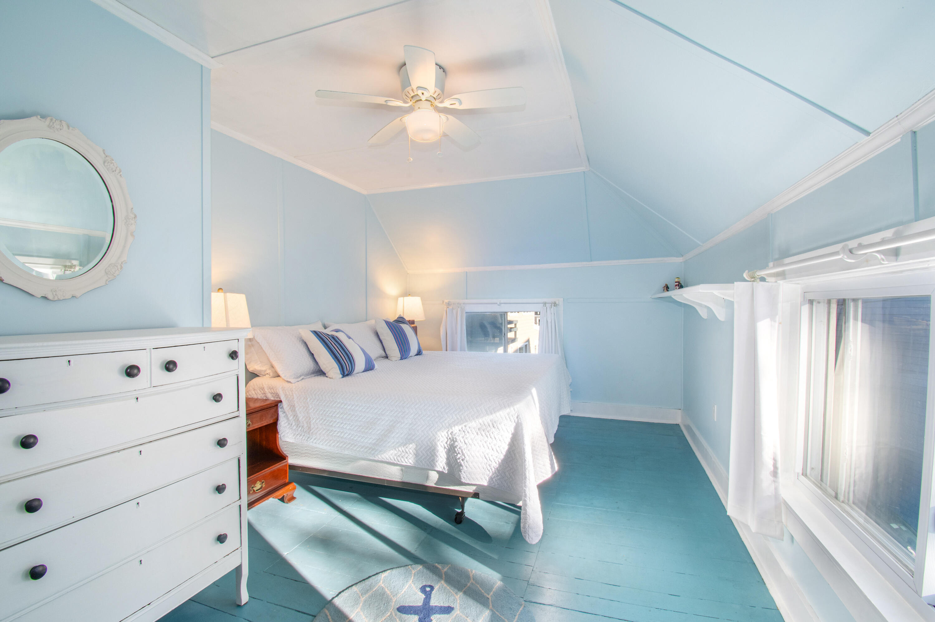 53 Commercial Street Boothbay Harbor ME 04538