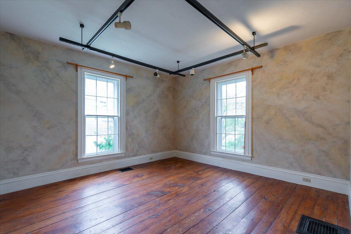 1024 Commercial Street Rockport ME 04856