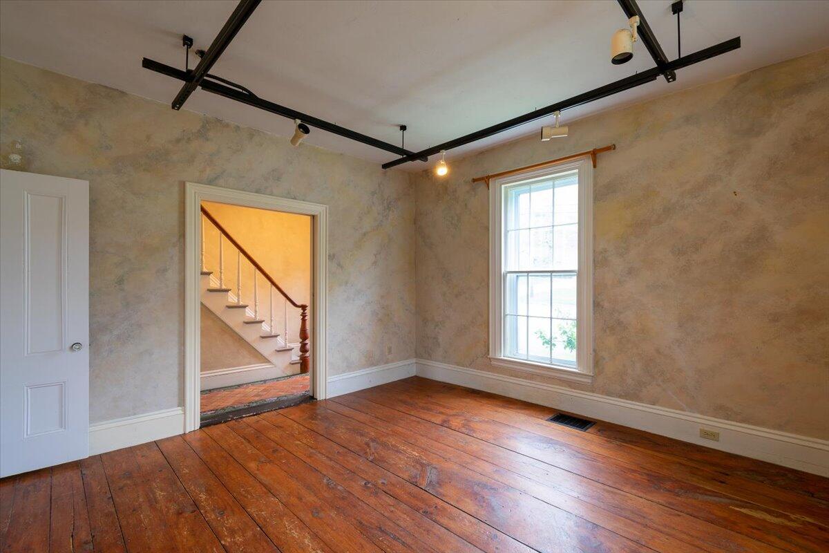 1024 Commercial Street Rockport ME 04856