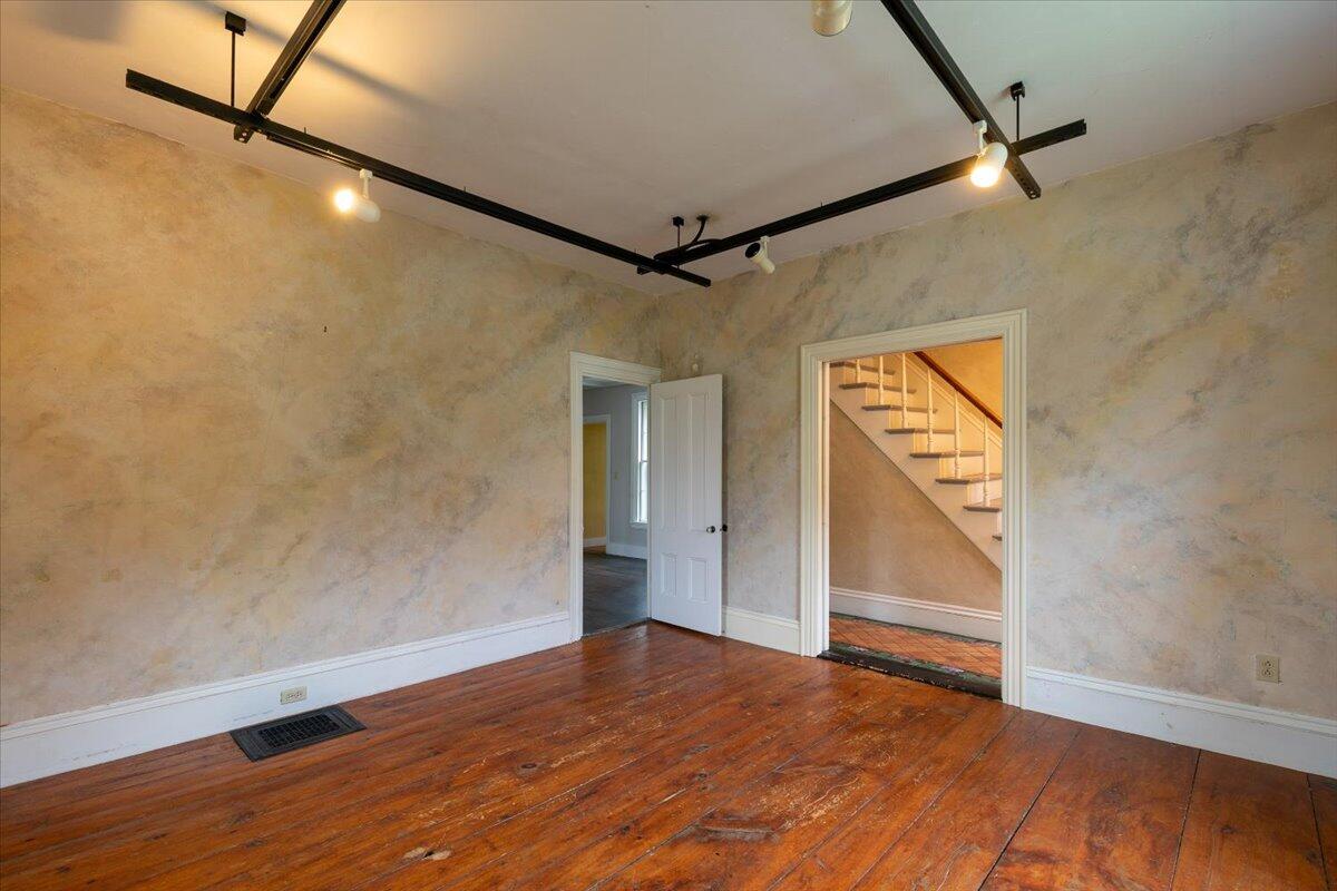 1024 Commercial Street Rockport ME 04856