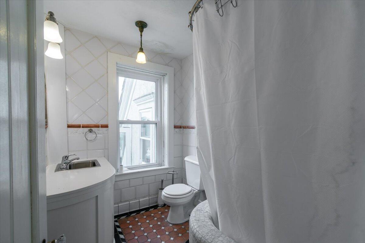 1024 Commercial Street Rockport ME 04856