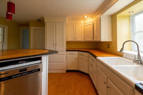 1024 Commercial Street Rockport ME 04856