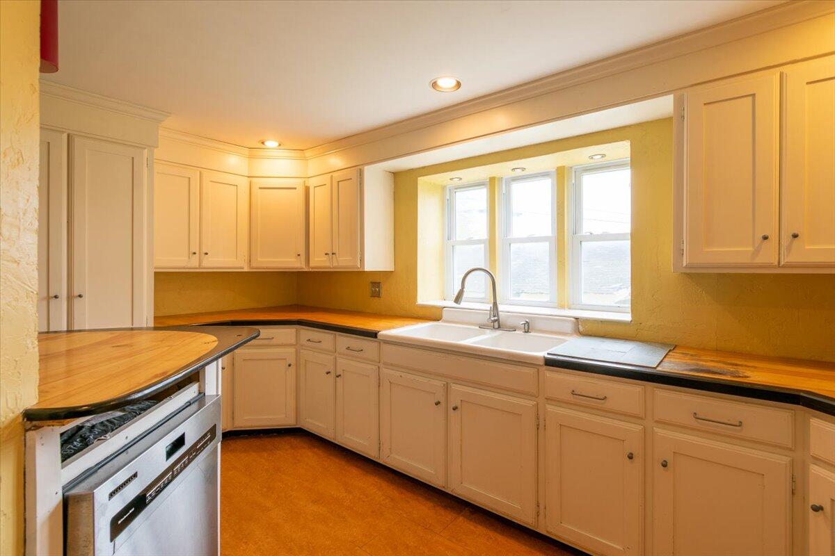 1024 Commercial Street Rockport ME 04856