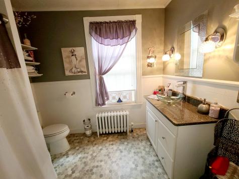 425 Turner Street Auburn ME 04210
