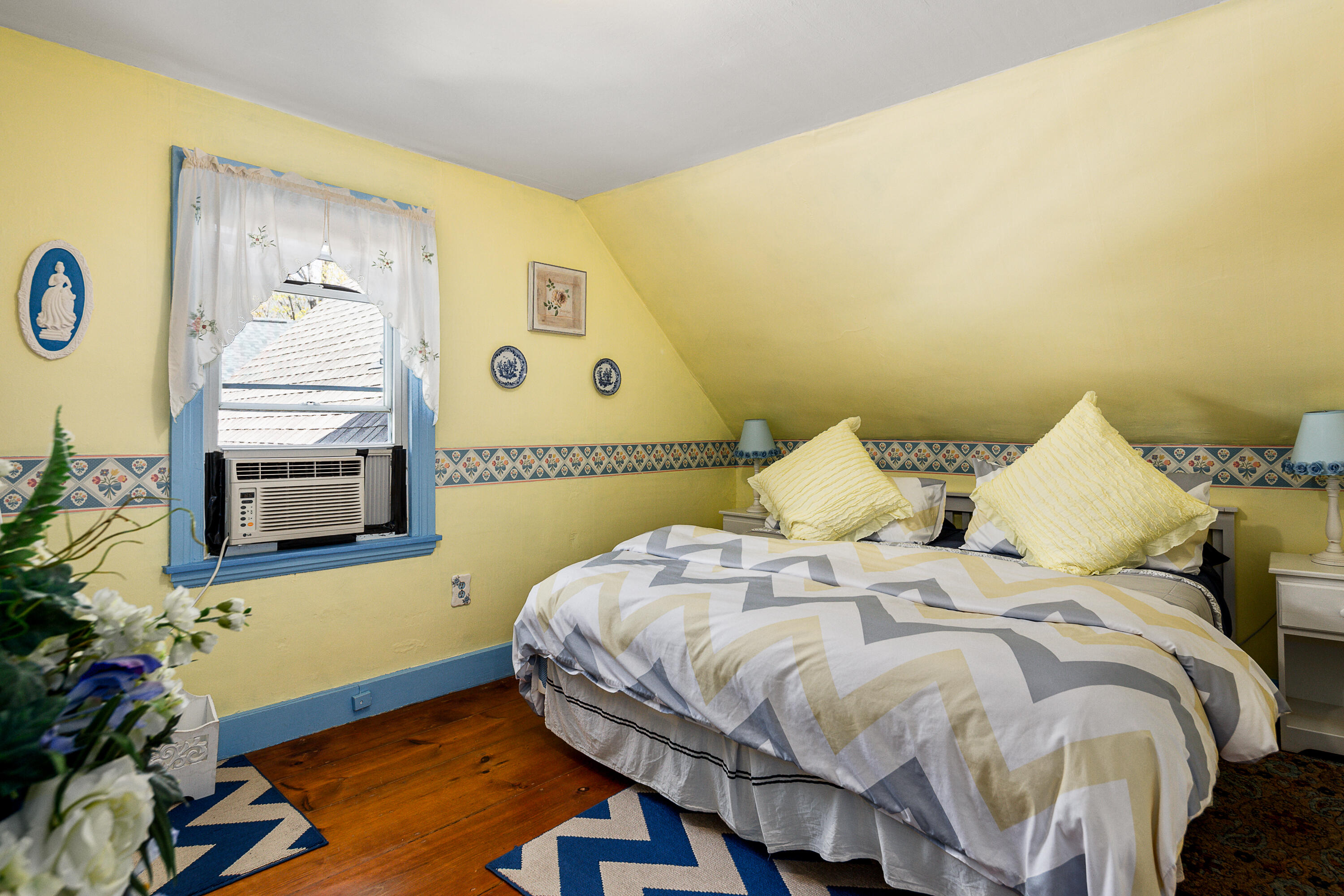 4 Warrenton Street Rockport ME 04856