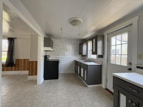 80 Pleasant Street Rockland ME 04841