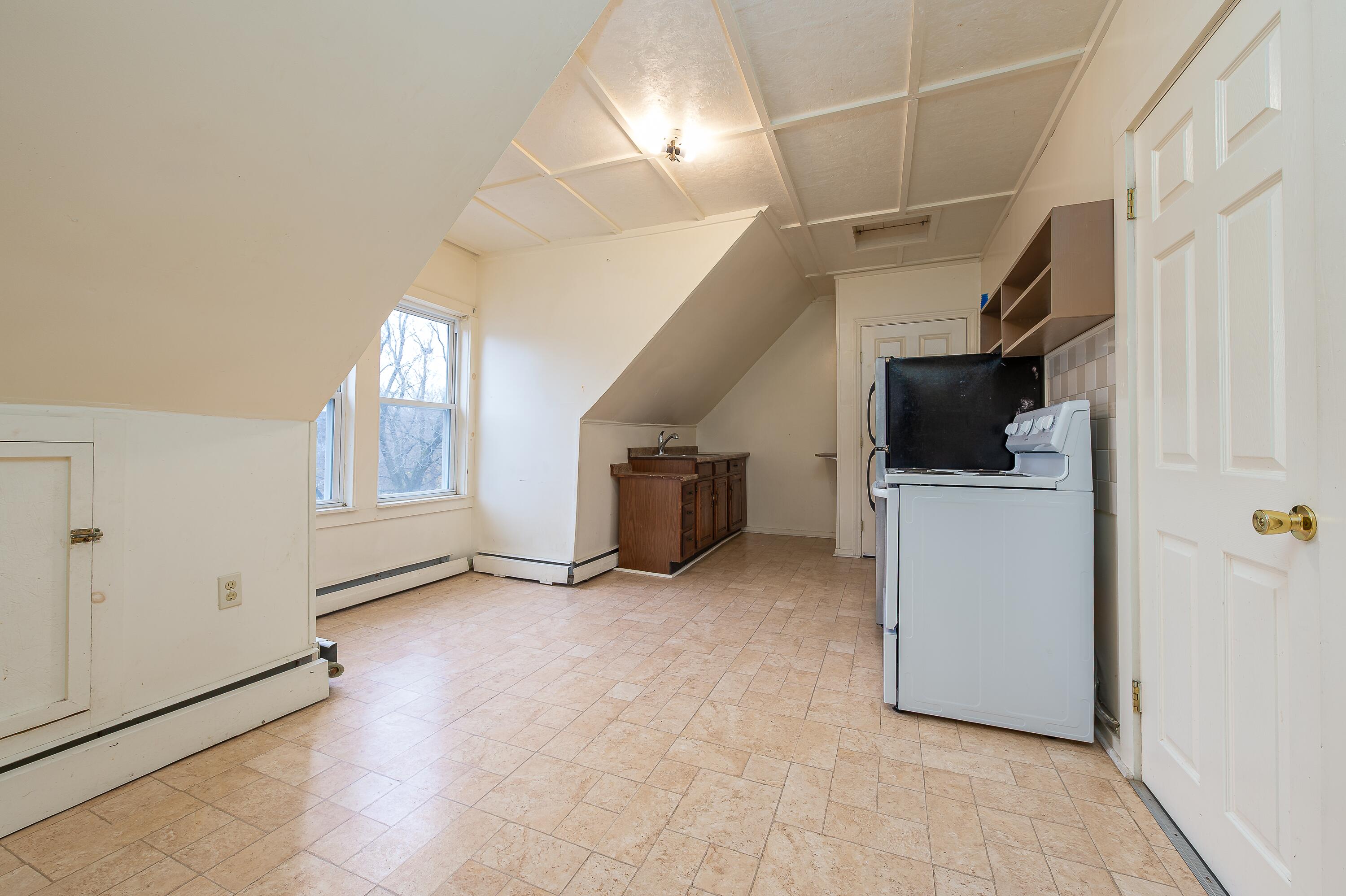 55 Roxbury Road Mexico ME 04257