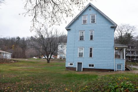 55 Roxbury Road Mexico ME 04257