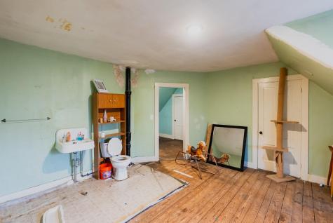 62 Dennison Street Auburn ME 04210