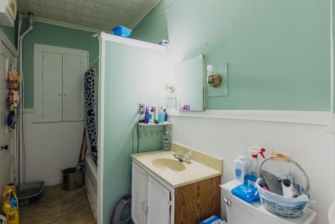 62 Dennison Street Auburn ME 04210