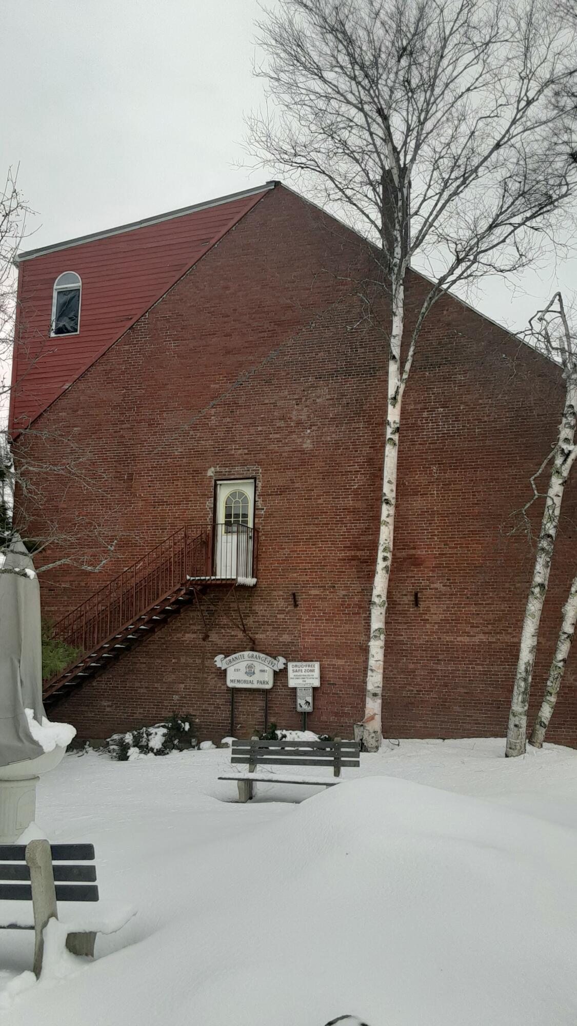 37 & 39 E Main Street Searsport ME 04974