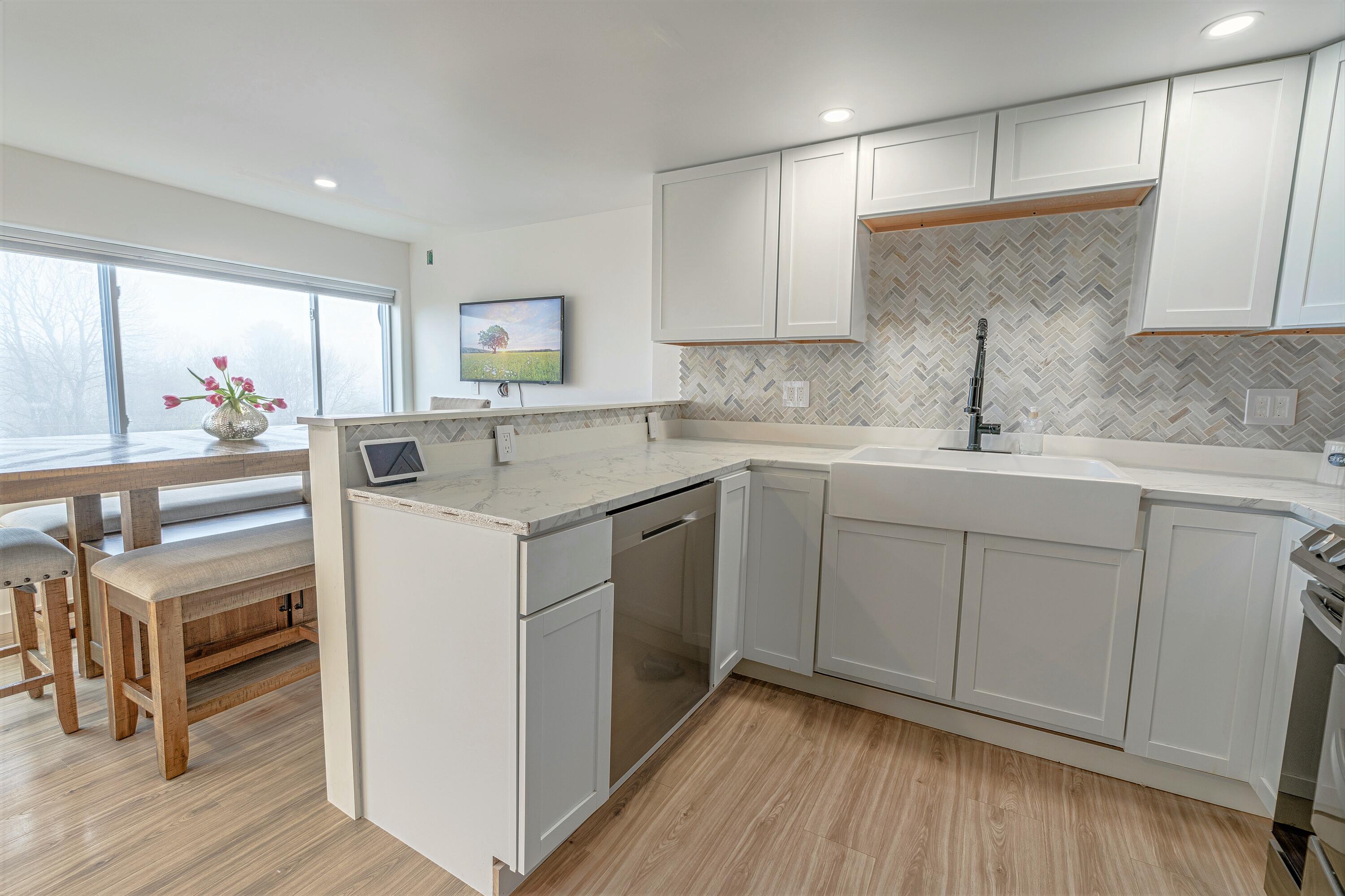 37 & 39 E Main Street Searsport ME 04974