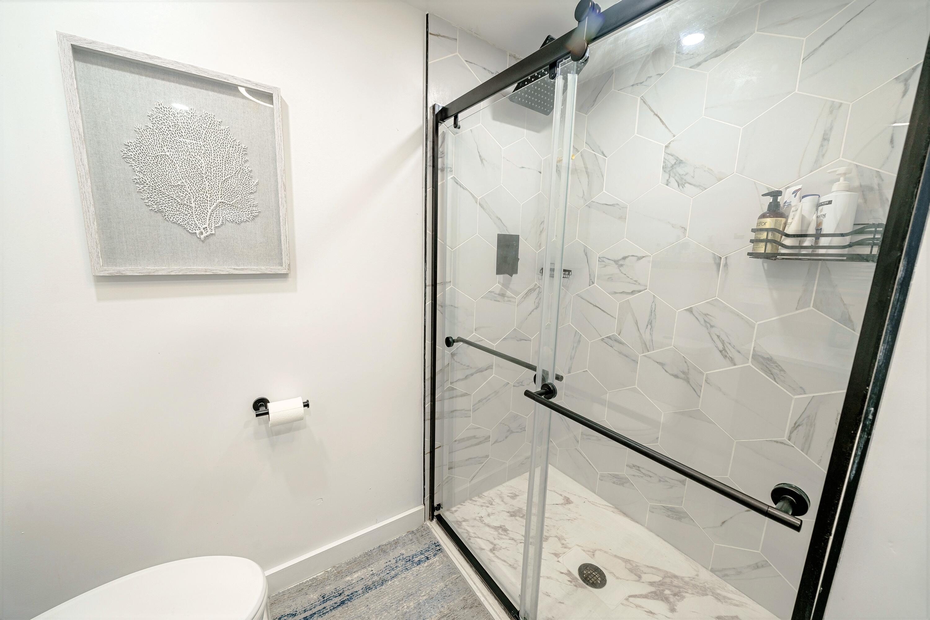 37 & 39 E Main Street Searsport ME 04974