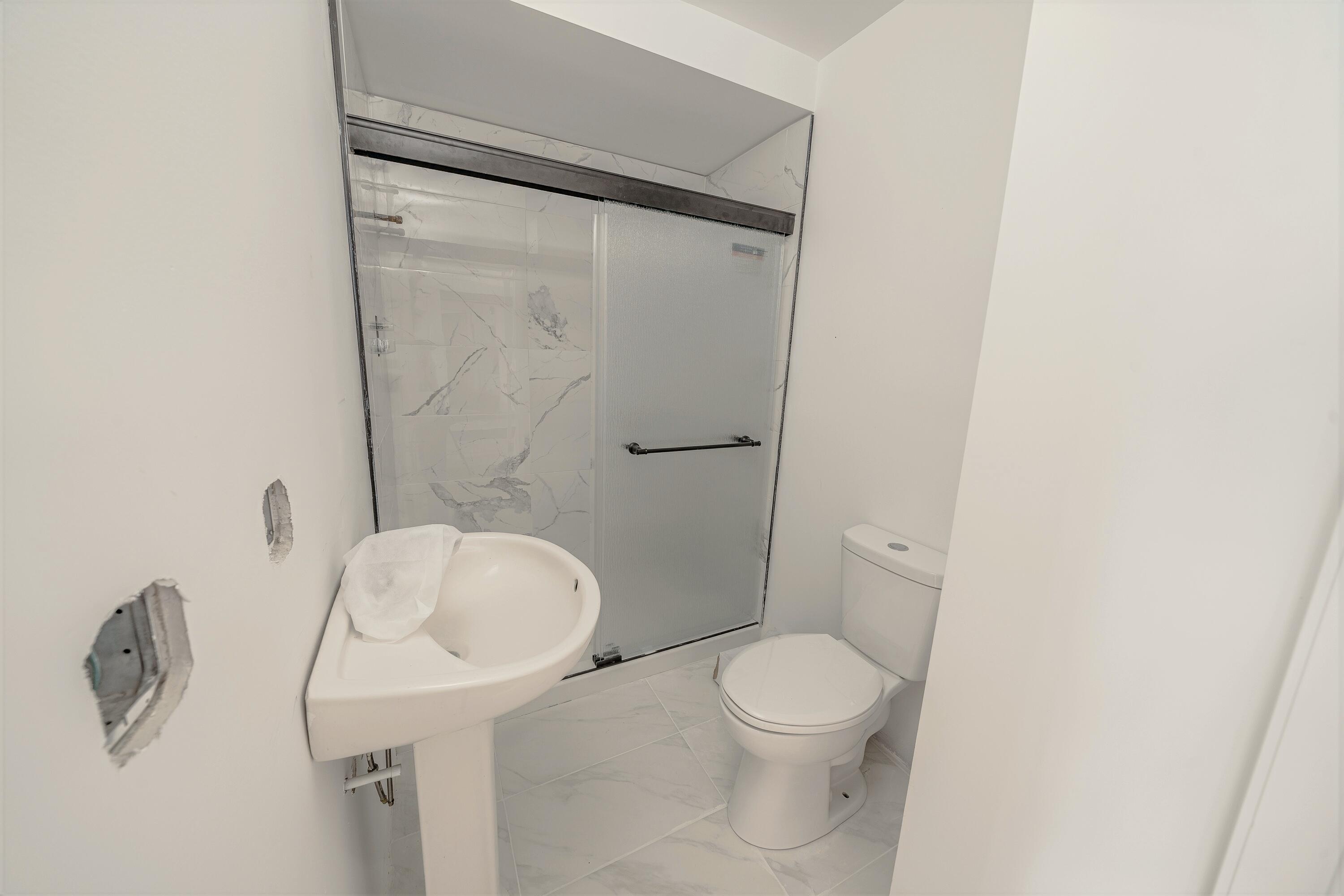 37 & 39 E Main Street Searsport ME 04974