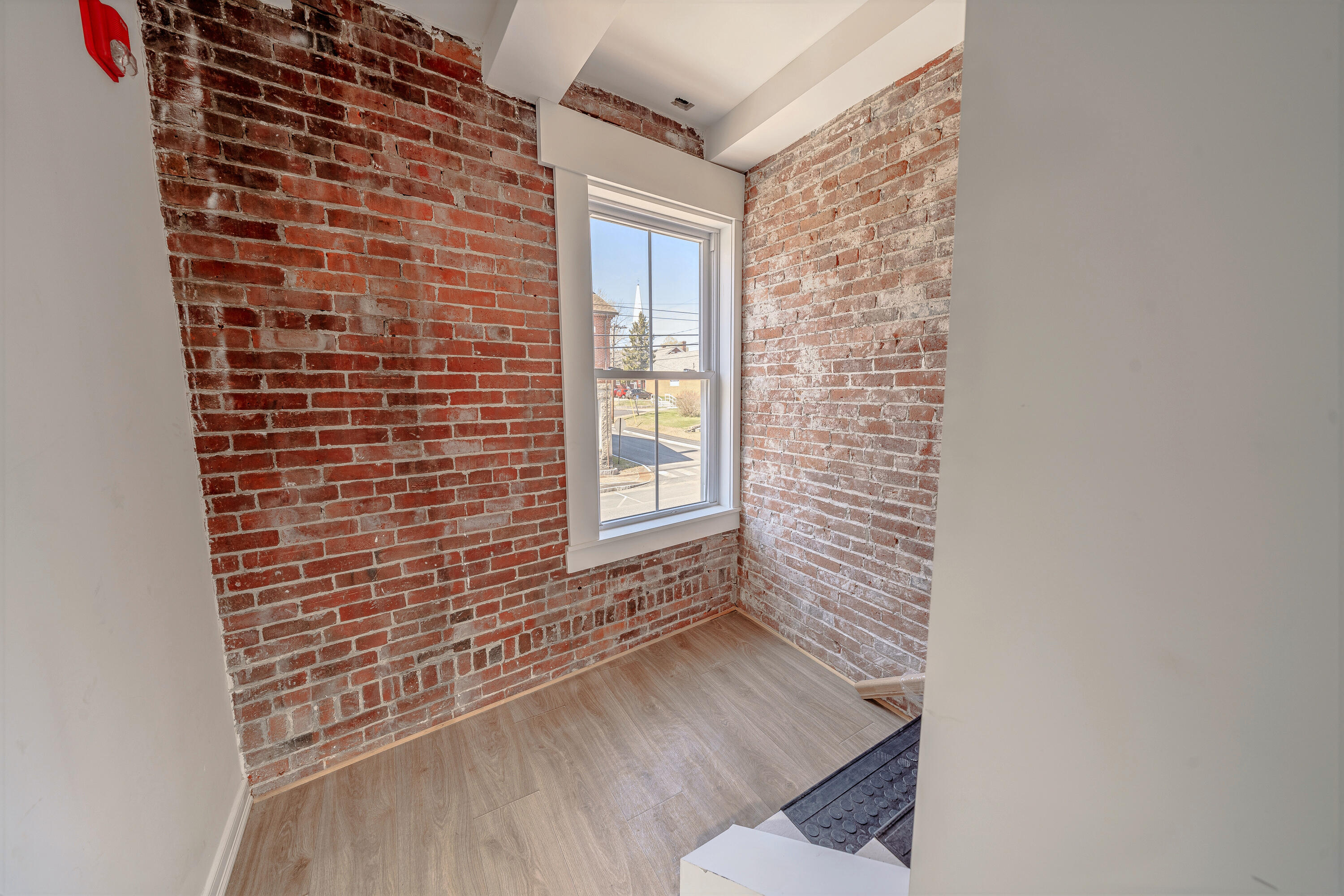 37 & 39 E Main Street Searsport ME 04974