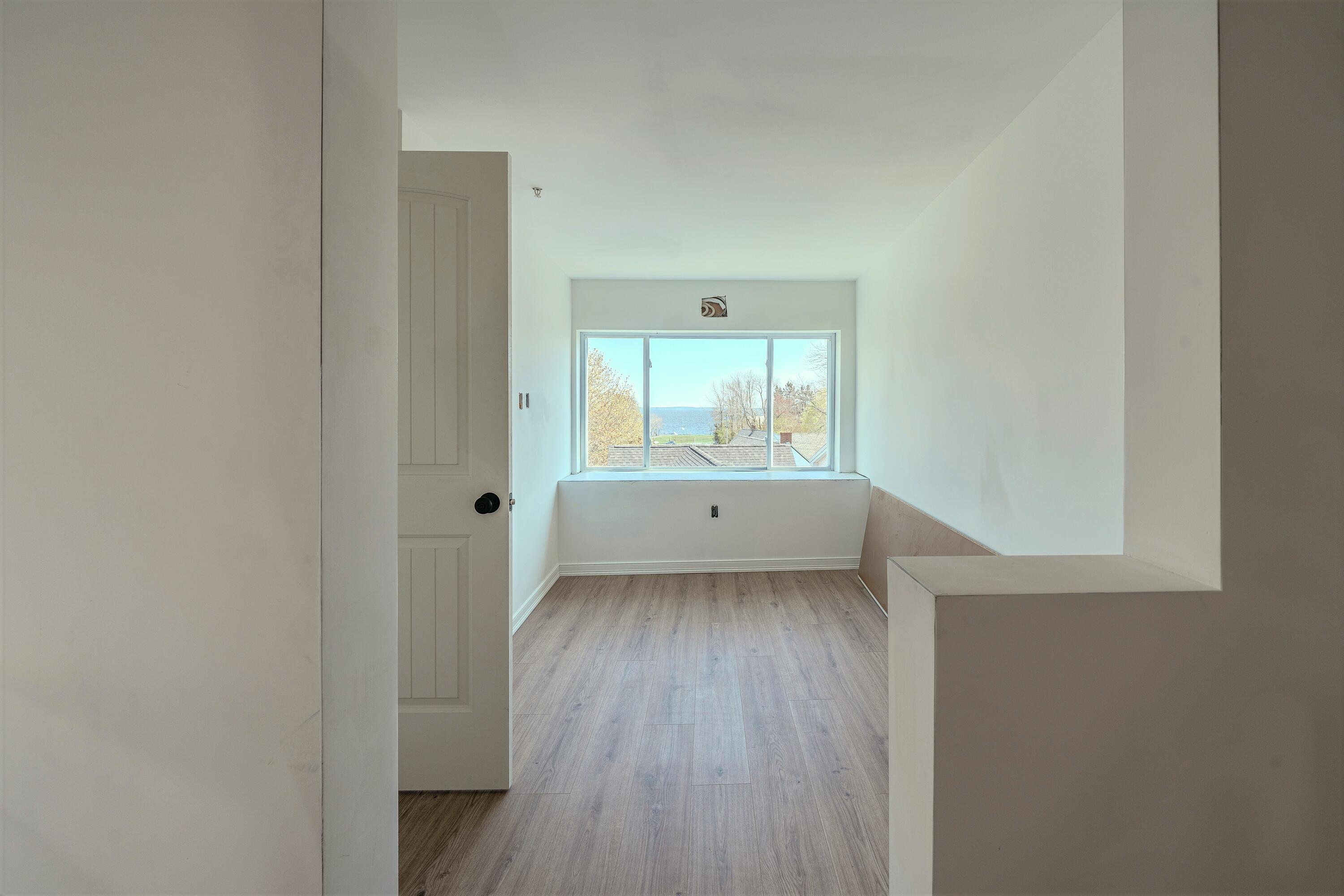 37 & 39 E Main Street Searsport ME 04974