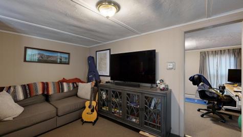 17 Beacon Avenue Auburn ME 04210