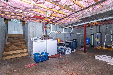 9-11 Blue Rose Lane Lebanon ME 04027