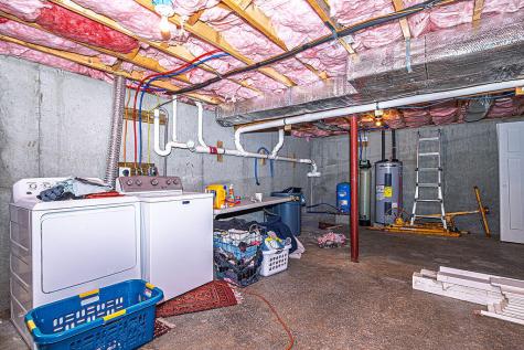 9-11 Blue Rose Lane Lebanon ME 04027