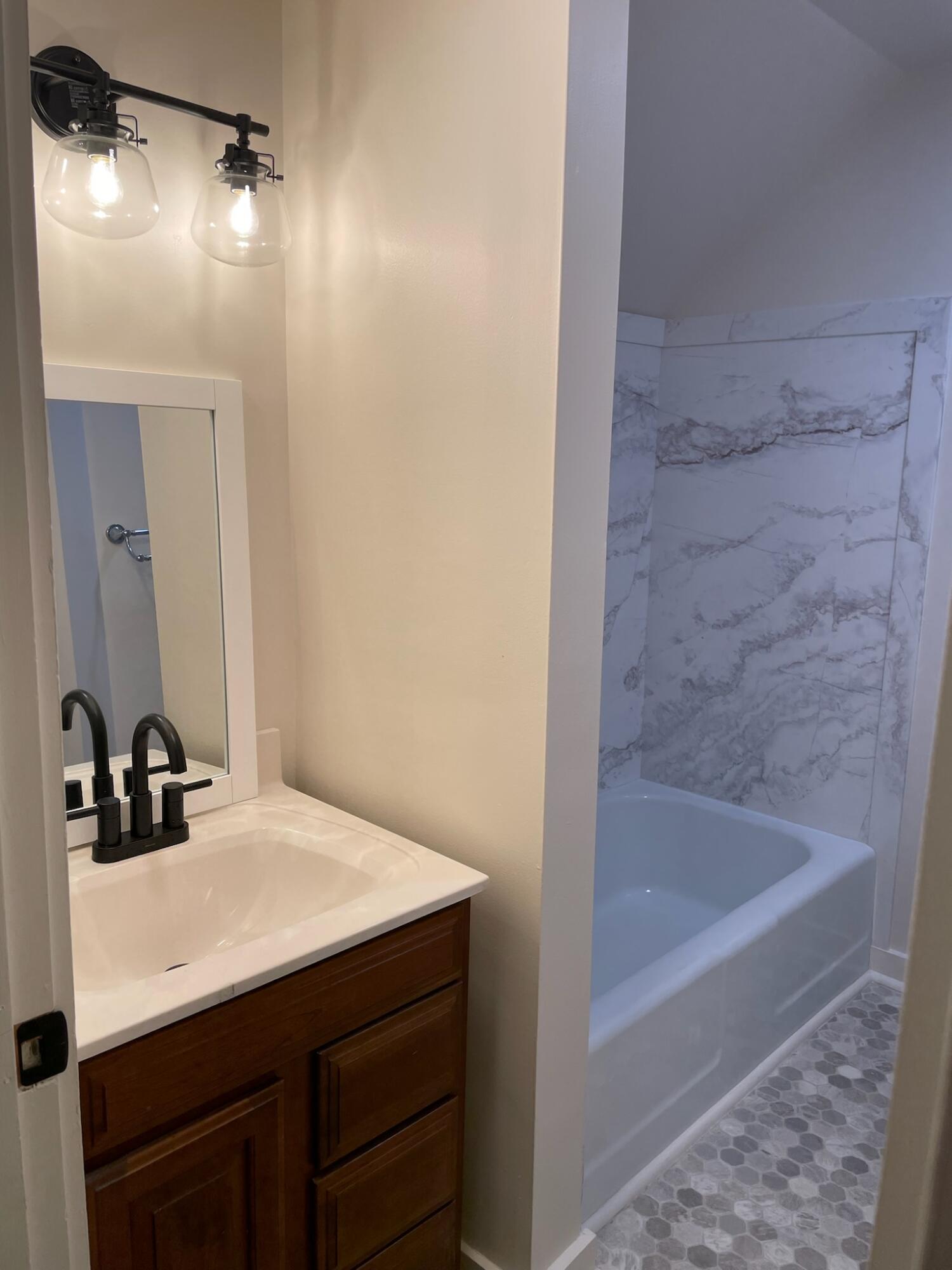 17 Grove Street Rockland ME 04841