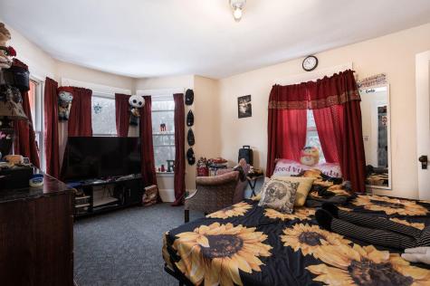 10-12 Pine Street Kittery ME 03904