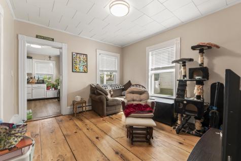 10-12 Pine Street Kittery ME 03904