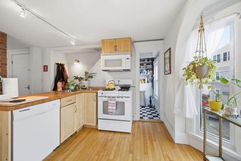 11 Russell Street Portland ME 04102
