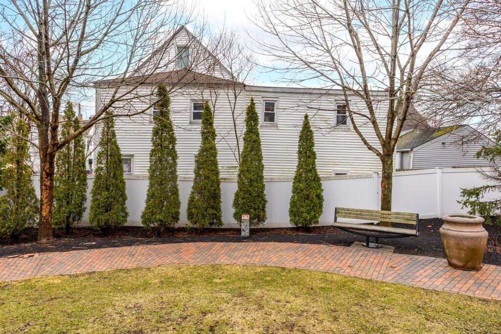 11 Russell Street Portland ME 04102