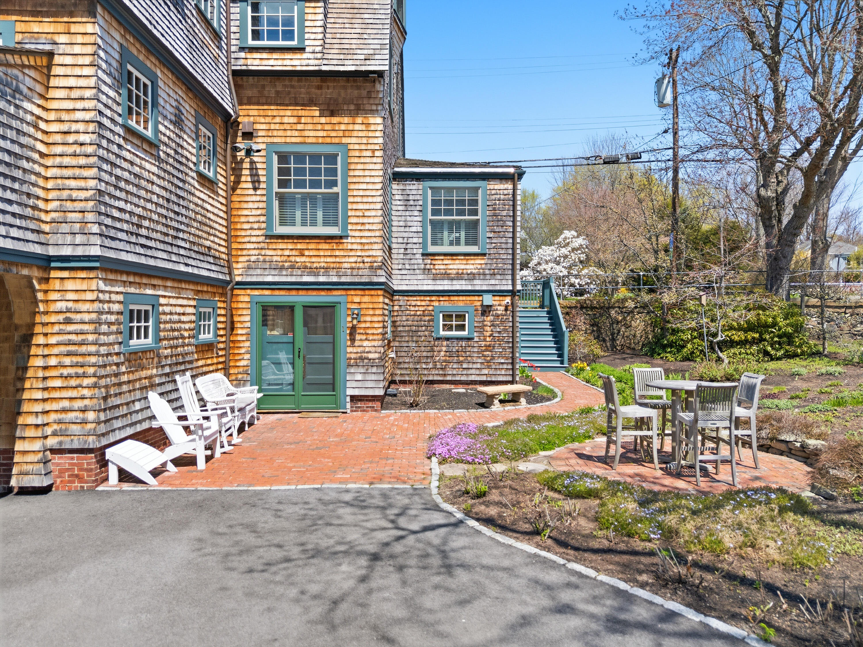 439 York Street York ME 03909