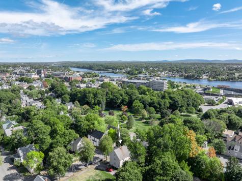 207 Warren Street Bangor ME 04401