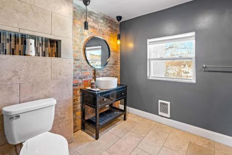 8 Thomas Street Madison ME 04950