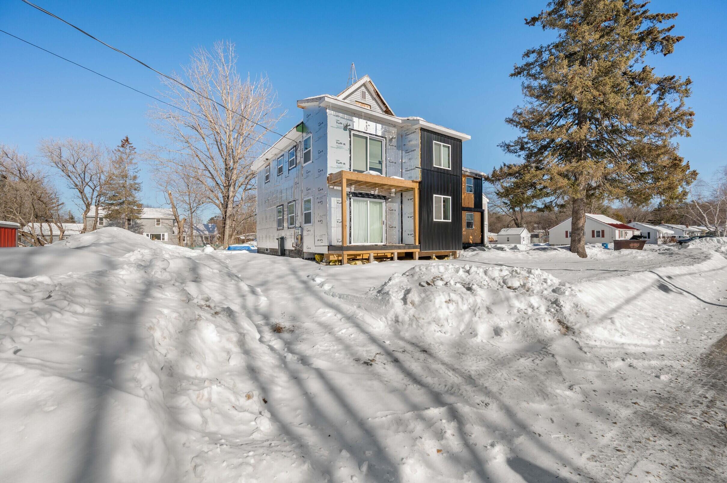 8 Thomas Street Madison ME 04950