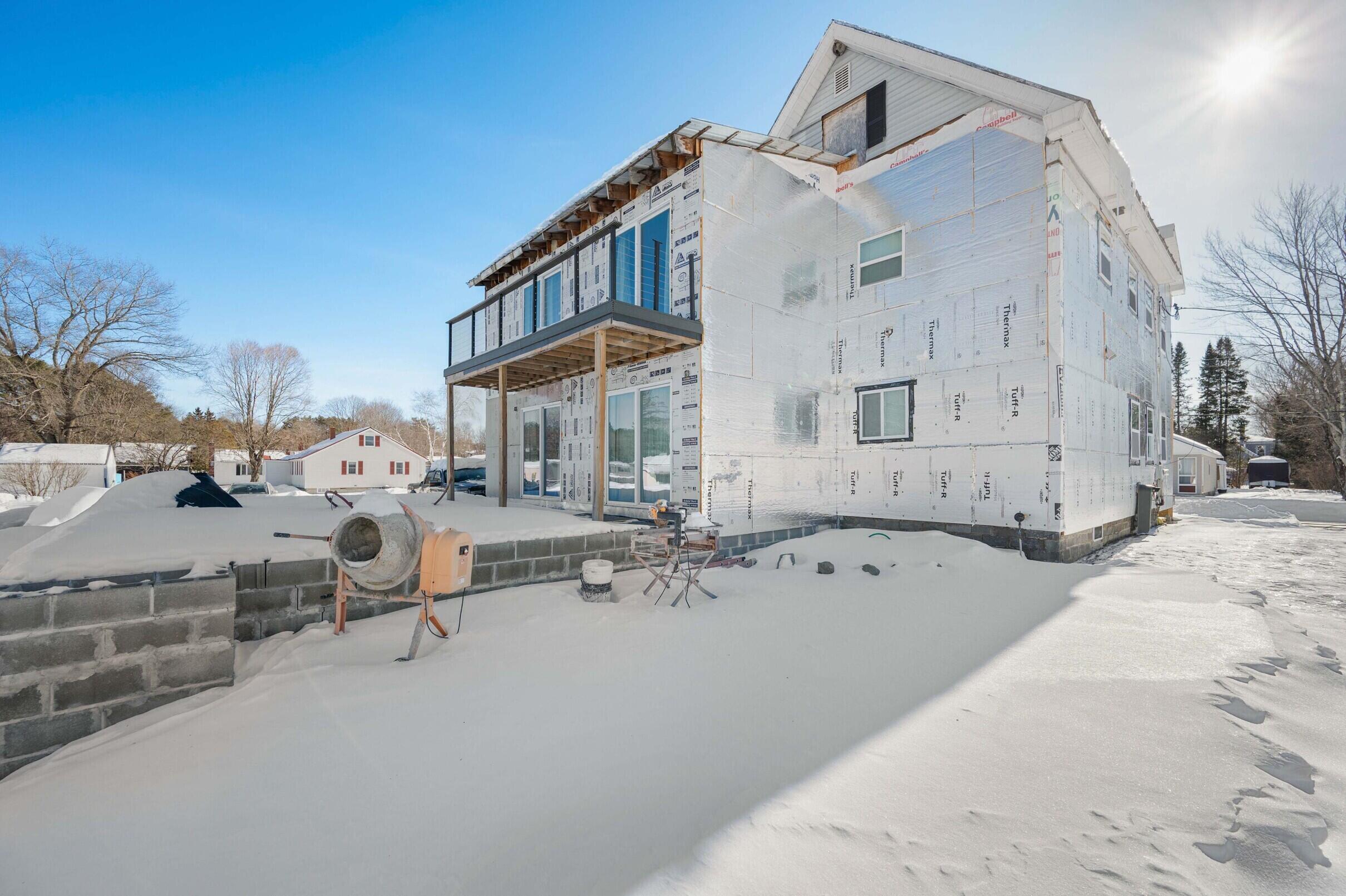 8 Thomas Street Madison ME 04950