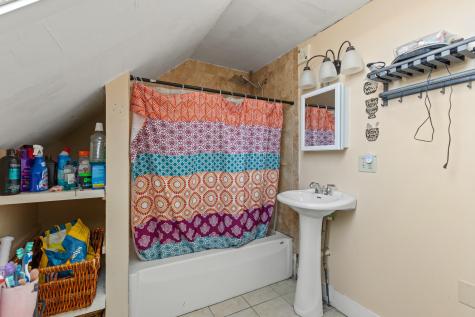 35 Union Street Auburn ME 04210