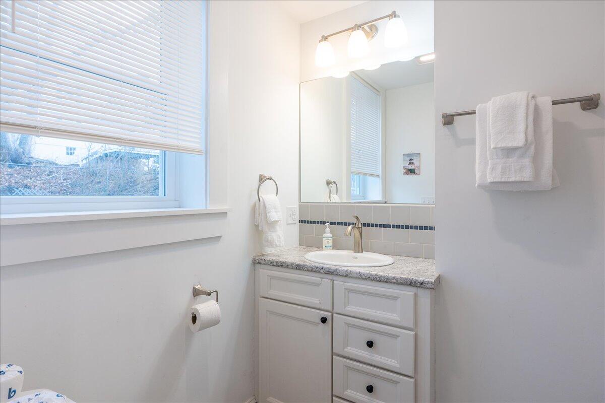 40 Atlantic Avenue Boothbay Harbor ME 04538