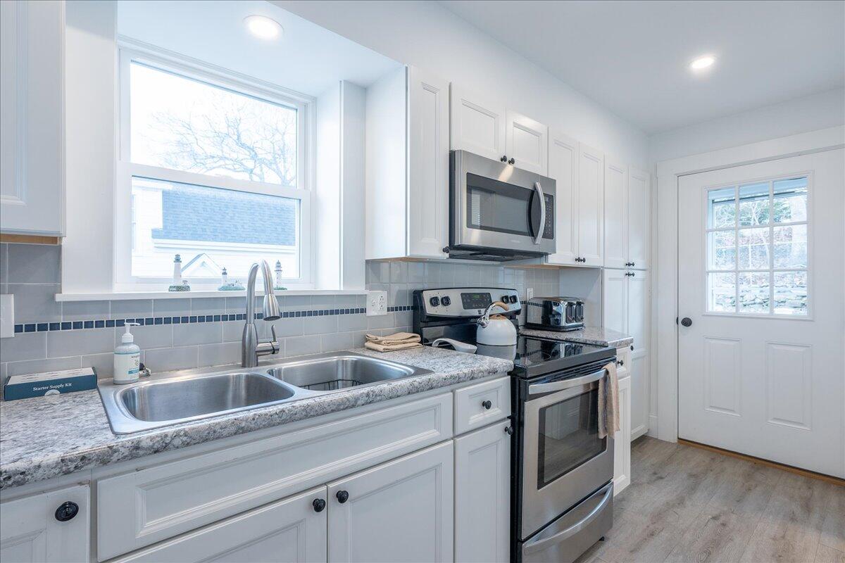 40 Atlantic Avenue Boothbay Harbor ME 04538