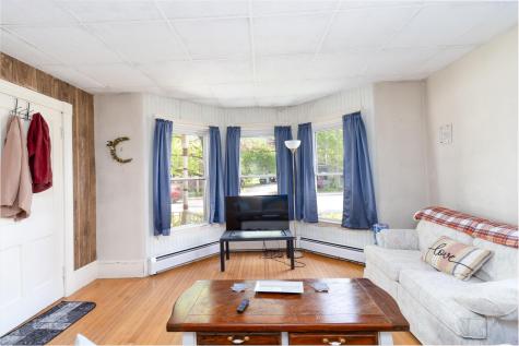 31 Weld Street Dixfield ME 04224