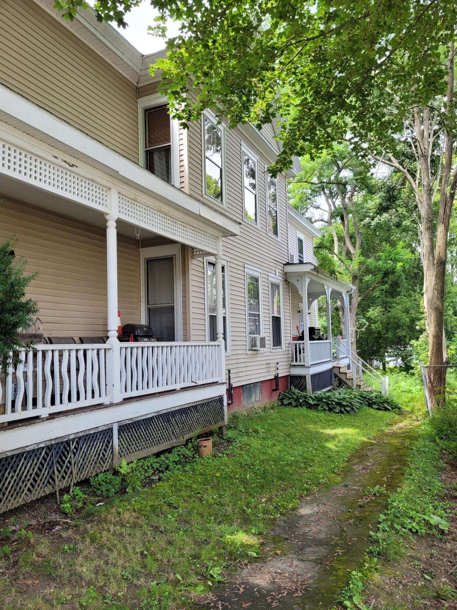 39 Central Street Gardiner ME 04345