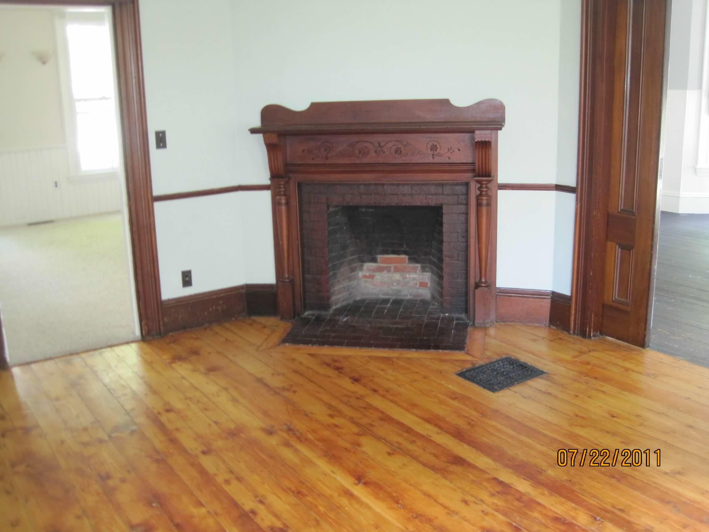 39 Central Street Gardiner ME 04345